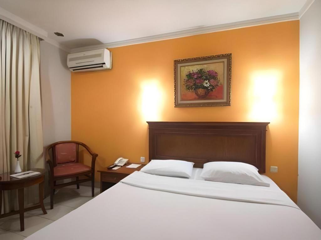 Sofyan Hotel Soepomo Jakarta Exterior photo